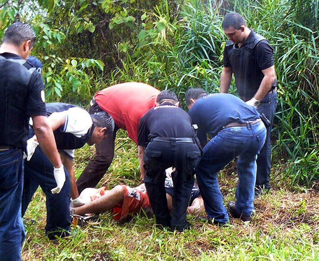 Colombianos asesinados en venezuela Colombianos son asesinados en Venezuela, mientras la cúpula del Polo y del Partido Liberal se regodean con Chávez