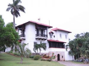 Estas una de las lujosas mansiones asignadas a los guerrilleros de las FARC, en Cuba, para que vivan ahí