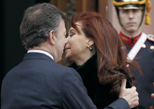Cristina Fernández y su nuevo mejor amigo, Juan Manuel Santos