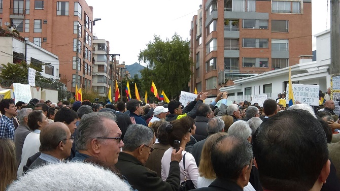 "Abajo, Maduro.!!" Gritaban