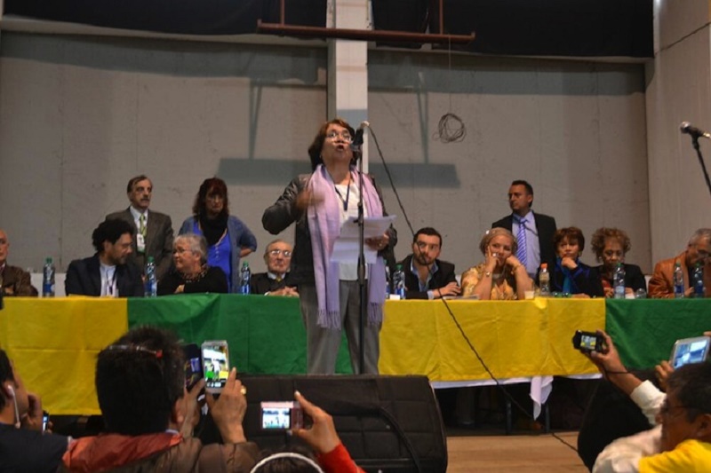 Aida Avella lanzando su candidatura presidencial acompañada de Iván Cepeda, Andrés Villamizar, Piedad Córdoba y todos los cabecillas comunistas