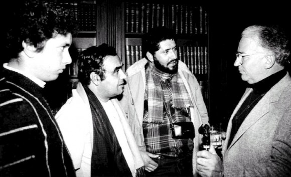 La tactique des «négociations de paix» avait été également expérimentée, et avec succès, pendant le gouvernement du conservateur «progressiste» Belisario Betancur