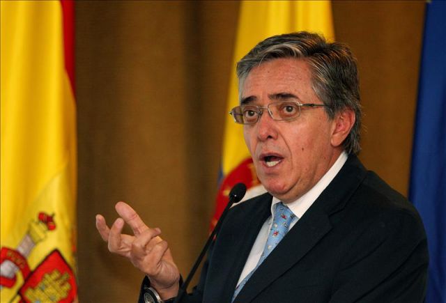 Germán Cardona el embajador de Santos en el Vaticano, encargado de "vender" el proceso de paz al Papa