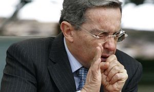 El presidente colombiano sufrió Gripe porcina... Y sigue vivo