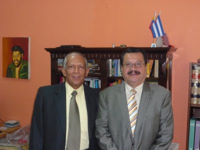 Eduardo Carreño, del Colectivo Alvear Restrepo, y Carlos Lozano, periodista del Polo Democrático