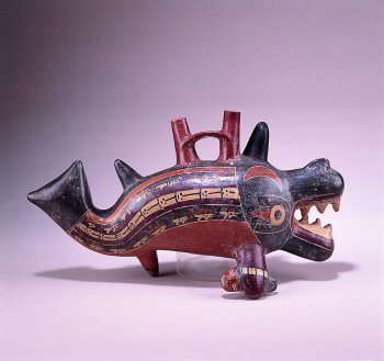 Vasija de la cultura Nazca, en forma de orca