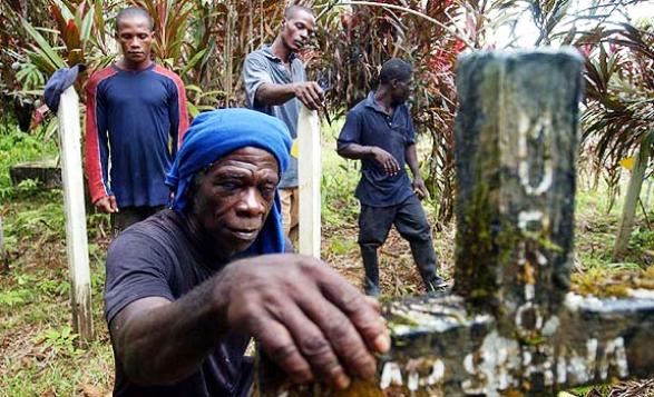 Sobrevivientes de la Masacre de Bojayá, cometida por las FARC