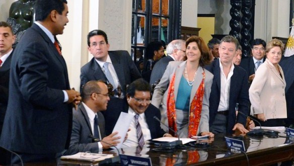 Reunió de Unasur -Lima  19 de abril de 2013- donde se acordó la asistencia a la posesión de Nicolás Maduro (Foto Javier Casella)