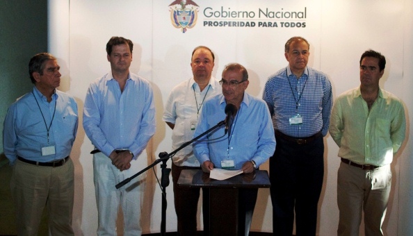 Los delegados del gobierno en la Mesa de Negociaciones de La Habana con las FARC