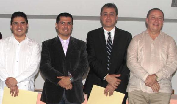 Alberto Poveda Perdomo, a la derecha. De izquierda  a dere: Eduardo Andrés Velandia Sergio Estrada Vélez Germán Alfonso López Daza