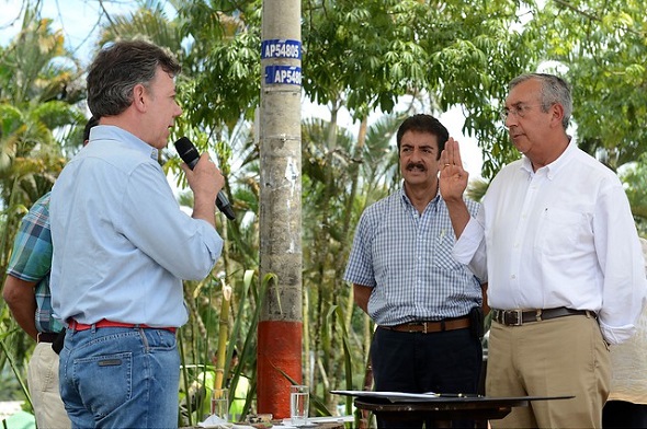 El presidente Santos posesiona a Francisco Estupiñán como ministro de Agricultura