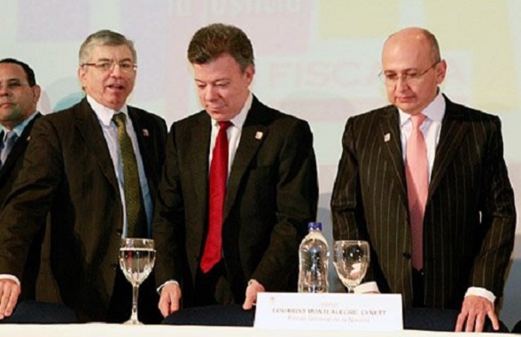 El Fiscal Montealegre en compañía de sus mentores Juan Manuel Santos y César Gaviria