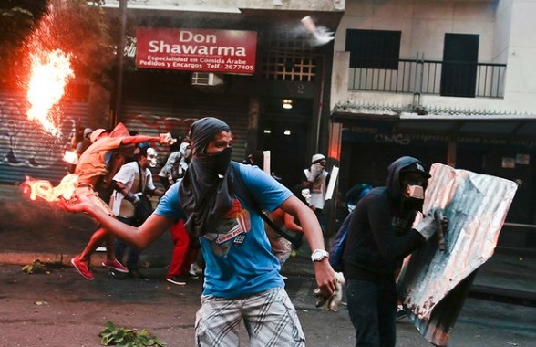 Sigue el caos en Venezuela