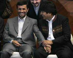 Mahmud Ahmadinejad y Evo Morales