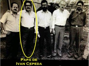 Fotografía que circula por la red y que muestra a Manuel Cepeda Vargas en compañía de los cabecillas terroristas de las FARC