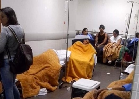 Pacientes amontonados en los pasillos del Hospital Conceição por falta de lecho. (Foto Dr Milton Pires)