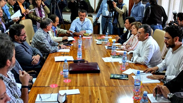 Algunos de los congresistas santistas que apoyan los diálogos con las FARC