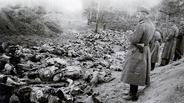 La masacre de Katyn, una de las cientos de matanzas que cometió el Ejército soviético