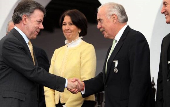 Juan Manuel Santos le da la bienvenida a Andrés Pastrana a la "Comisión asesora de Paz"
