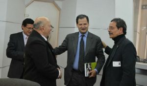 Otty Patiño, Sergio Jaramillo (centro), de la mesa de negociaciones con las FARC, y Héctor Pineda, también terrorista indultado del M-19