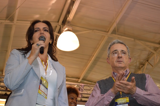 María Fernanda Cabal y Álvaro Uribe (Foto Periodismo Sin Fronteras)