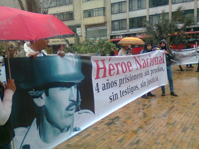 Una de las Marchas organizadas en Bogotá para exigir la liberación de Plazas Vega (Foto Periodismo Sin Fronteras)