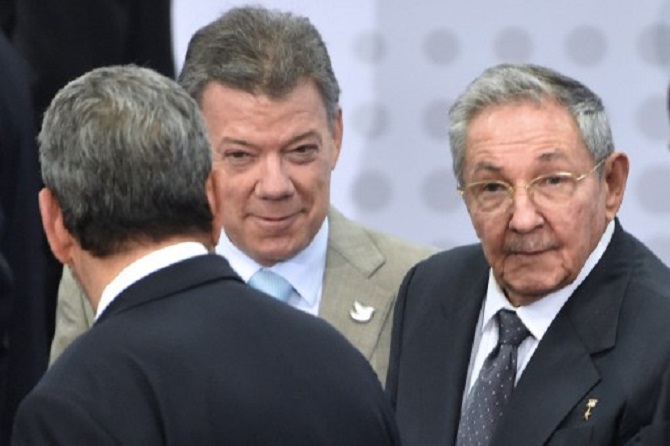 Juan Manuel Santos y Raúl Castro