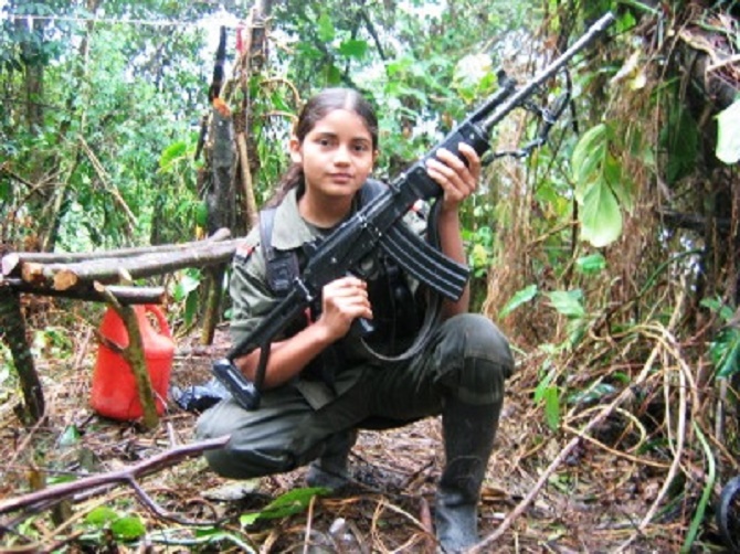 2,000 niños son esclavos sexuales y combatientes en los campamentos de las  FARC