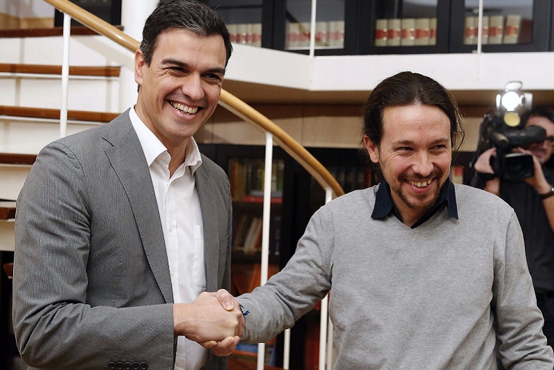 Pedro Sánchez de PSOE y Pablo Iglesias de Podemos